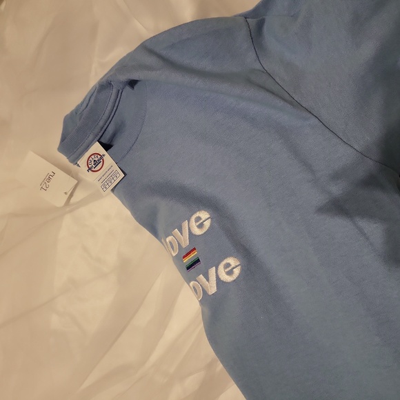 Love = Love tee shirt - Picture 4 of 4